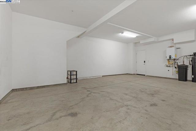 93 Catania Cmn, Fremont CA: https://media.crmls.org/mediaz/1428d0a5-d553-44ae-88ca-6b2003272aa9.jpg