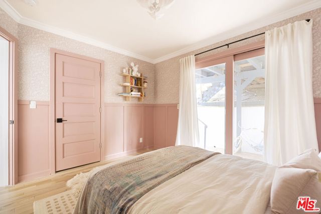 554 Mountain Green Drive, Calabasas CA: https://media.crmls.org/mediaz/14299276-ac5b-476f-bee0-8ec9d454a20f.jpg