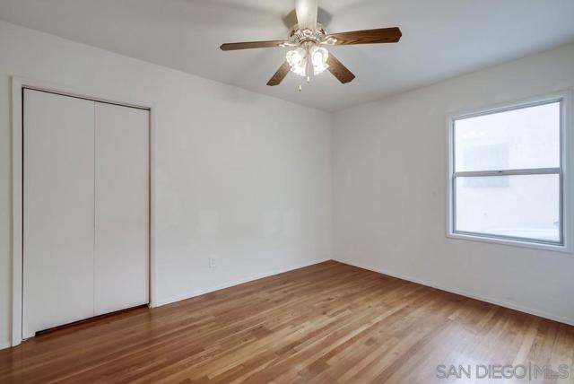 1354 Chalcedony St, San Diego CA: https://media.crmls.org/mediaz/142a9030-4eac-4eba-9fab-668c08c42a4d.jpg
