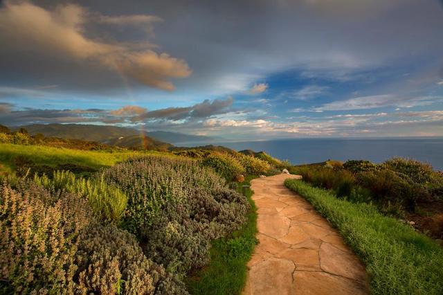 46400 Clear Ridge Road, Big Sur CA: https://media.crmls.org/mediaz/142ad648-a3aa-49be-a832-6a07fddf40f8.jpg