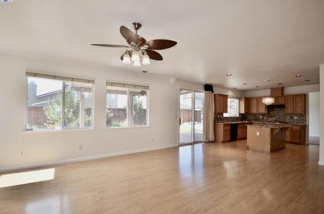 Image 14 of 39 For 9416 Lyndley Plaza Way