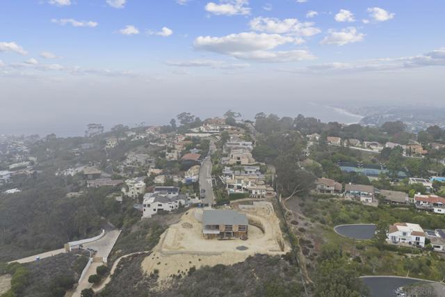 7111 Encelia, La Jolla CA: https://media.crmls.org/mediaz/142b3eb6-5a12-4c09-b4bb-d276816009af.jpg