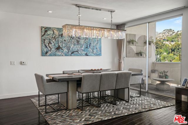 7250 Franklin Avenue, Los Angeles CA: https://media.crmls.org/mediaz/142bcdf8-5ad3-41d0-9868-7495d0675178.jpg