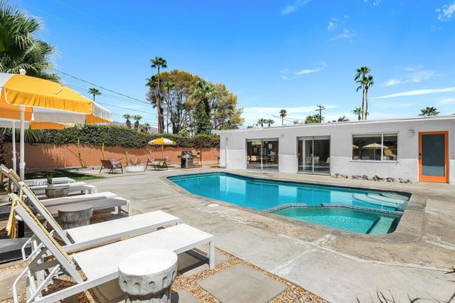 633 S Canon Drive, Palm Springs CA: https://media.crmls.org/mediaz/142c2456-cd4d-4831-8917-dcd1b1cbcdb0.jpg