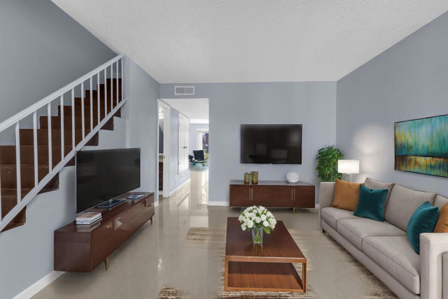 Image 3 of 42 For 43 Lakeview Circle