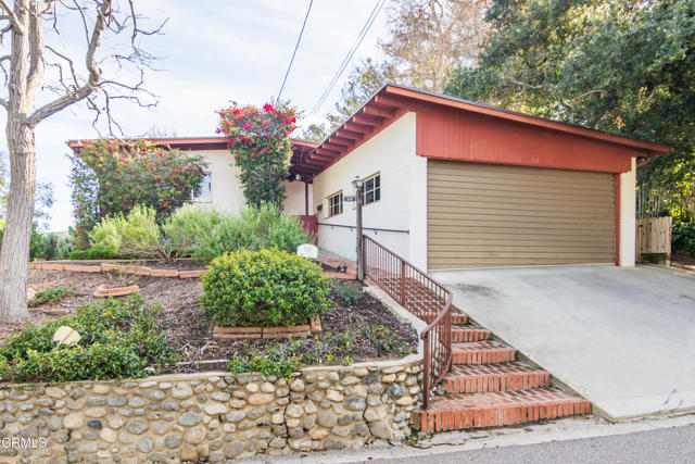 Detail Gallery Image 2 of 29 For 50 Grace Ter, Pasadena,  CA 91105 - 2 Beds | 2 Baths