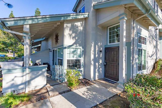 2953 Old Bridgeport Way, San Diego CA: https://media.crmls.org/mediaz/142e905d-ff36-4491-8829-4085ddc1329a.jpg