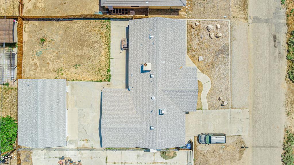 https://media.crmls.org/mediaz/142fd1ea-c8e1-4500-bbad-b123b6c3eabf.jpg?preset=X-Large