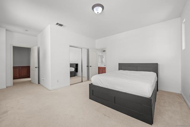 13226 Ireland Ln, San Diego CA: https://media.crmls.org/mediaz/1430615f-3634-4e0e-8fc5-2e70e24dcdb5.jpg