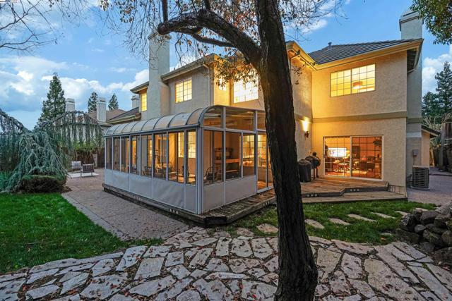 729 Montevino Dr, Pleasanton CA: https://media.crmls.org/mediaz/1430ec9b-62be-4865-b6f3-c2b602fef79f.jpg