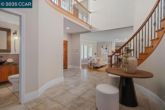 260 Edinburgh Cir, Danville CA: https://media.crmls.org/mediaz/1430ff70-fec5-4eef-ab65-10d91e4a5915.jpg