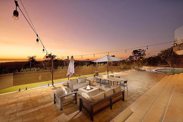 7117 Obelisco Cir, Carlsbad CA: https://media.crmls.org/mediaz/1430ffdb-6e57-4268-9c23-25e377260d1e.jpg