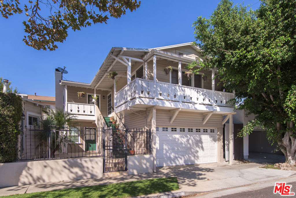 900 N Gardner Street #7463