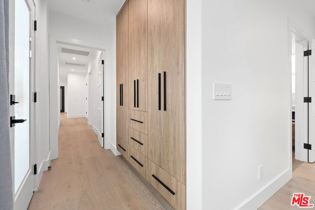 1901 S Point View Street, Los Angeles CA: https://media.crmls.org/mediaz/1432eeaa-2f61-4df0-b7ed-824398c04dbb.jpg