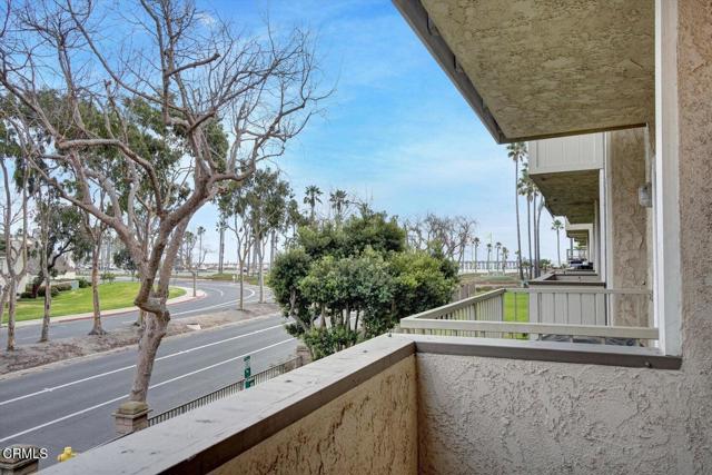 Detail Gallery Image 11 of 54 For 385 E Surfside Dr, Port Hueneme,  CA 93041 - 2 Beds | 2 Baths