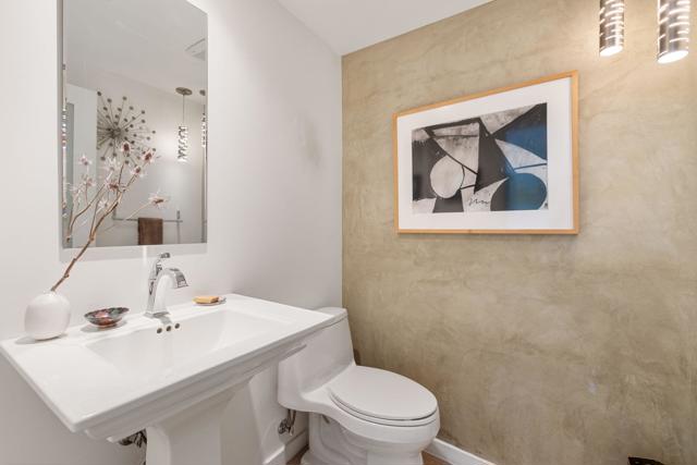 71653 Mirage Road, Rancho Mirage CA: https://media.crmls.org/mediaz/14338623-1818-46d3-8278-c0835015a5e8.jpg