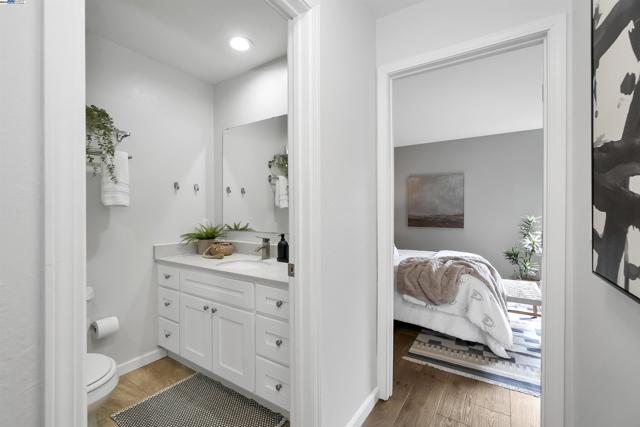 2562 Walnut Blvd, Walnut Creek CA: https://media.crmls.org/mediaz/14338a05-24ce-4f6c-8aa4-54c621201e59.jpg