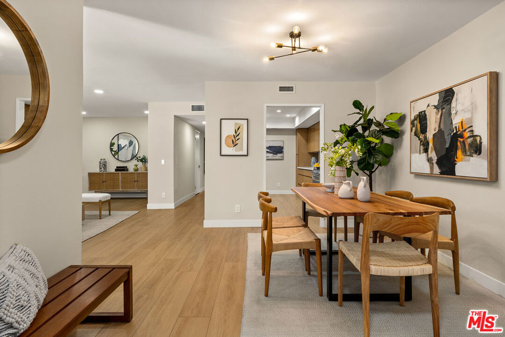 4542 Willis Avenue #206