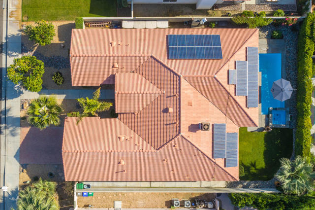 74629 Lavender Way, Palm Desert CA: https://media.crmls.org/mediaz/14339b47-7f4d-4382-aaf4-696897a46ab7.jpg