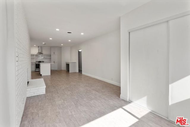 262 Macdonald Street, Pasadena CA: https://media.crmls.org/mediaz/143442ba-7492-47a7-909a-4f7324ac5d05.jpg