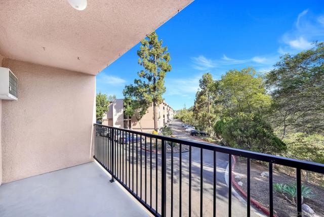 7838 Cowles Mountain Court, San Diego CA: https://media.crmls.org/mediaz/143496d2-86e4-4995-8b64-acfdeddba9bd.jpg