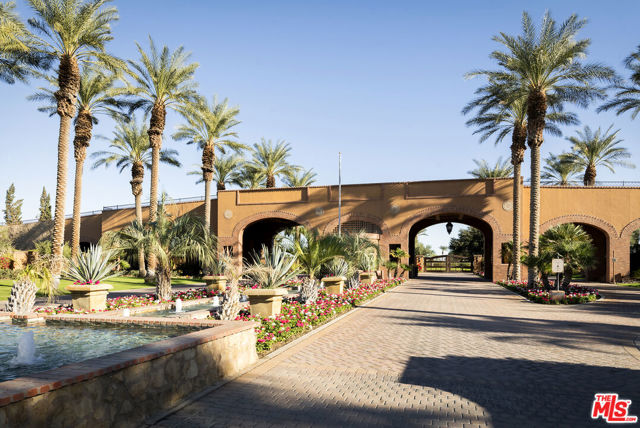 Image 62 of 70 For 59625 Seville