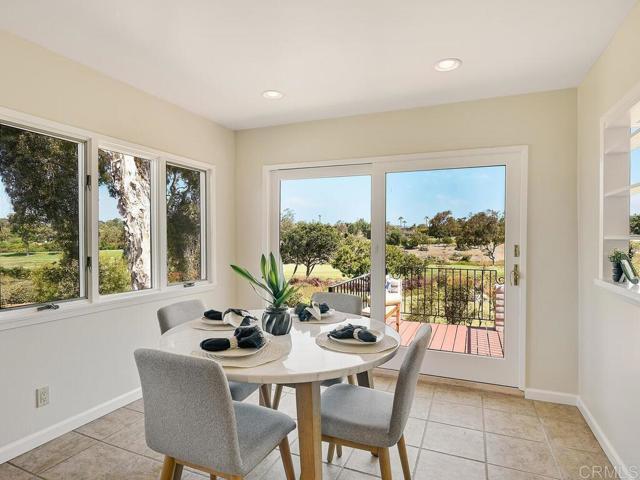 6418 Paseo Delicias, Rancho Santa Fe CA: https://media.crmls.org/mediaz/14363576-06e9-46c5-b7ca-1fb22212fc16.jpg