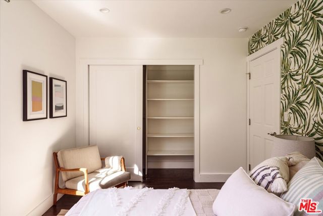 4148 Brunswick Avenue, Los Angeles CA: https://media.crmls.org/mediaz/14370495-3364-4445-884b-e822afae0bc8.jpg