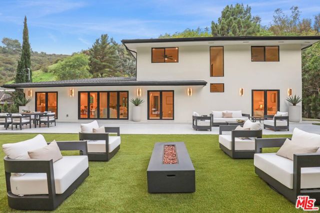 5 Bed Home for Sale in Los Angeles, California