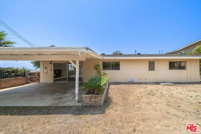 820 N 16th Street, Montebello CA: https://media.crmls.org/mediaz/1437350e-7390-4069-bf50-db7faad3c2e5.jpg