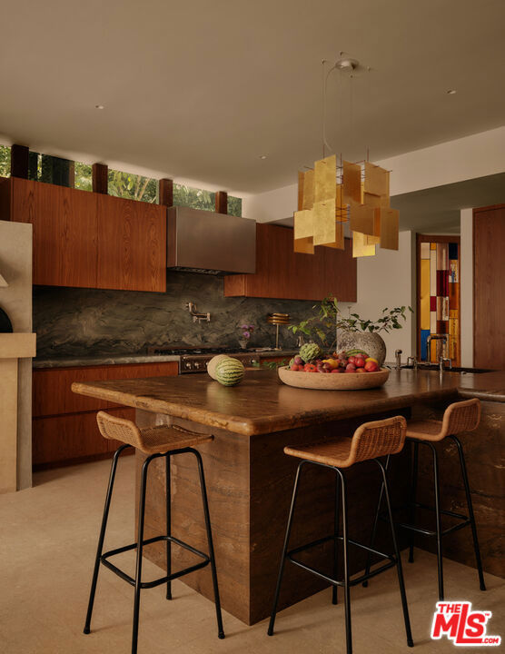 4 Bed Home for Sale in Los Angeles, California