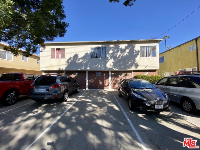 2315 Kansas Avenue Santa Monica, California OVER 60% upside in rents and one of the LOWEST COSTS OF ENTRY in Santa Monica. This charming 5-unit Santa Monica apartment complex is Perfect for an Owner-User, with a large 2-bedroom back house unit combined with 4 other rental units. Across the street from Whole Foods and close proximity to Santa Monica College (SMC), many restaurants, shopping, and cafes. If you are looking for a property at a low cost basis with tremendous upside potential, there is no better property in Santa Monica. Additionally, there are 4 garages that will be delivered vacant and can be rented for $250/month. Please do not disturb the tenants. All showings will be subject to an accepted offer. Property is NOT on the required soft story retrofit list in the City of Santa Monica.