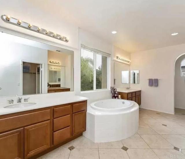 Detail Gallery Image 13 of 19 For 43851 via Montalban, Temecula,  CA 92592 - 5 Beds | 3/1 Baths