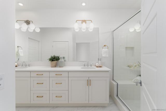 2731 Via Avella, San Diego CA: https://media.crmls.org/mediaz/1438191e-241a-4dfb-b8d9-31a31fe312e2.jpg
