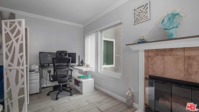 5870 Green Valley Circle, Culver City CA: https://media.crmls.org/mediaz/14386dbb-118b-4c93-8088-66c7349b4399.jpg