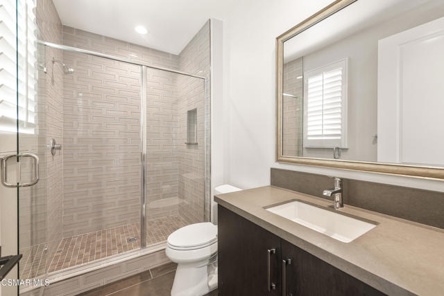 2492 Rondell Road, Camarillo CA: https://media.crmls.org/mediaz/1438d7f8-82e0-41e9-ba6b-9ab0481be538.jpg