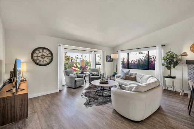 73501 Broken Arrow Trail, Palm Desert CA: https://media.crmls.org/mediaz/1438fccd-3eaf-45c3-bdbd-f43ce7a08ac2.jpg