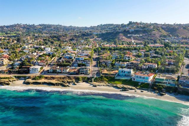6411 Dowling Dr, La Jolla CA: https://media.crmls.org/mediaz/143931ea-58a8-4358-9ee1-a8b4cac19003.jpg