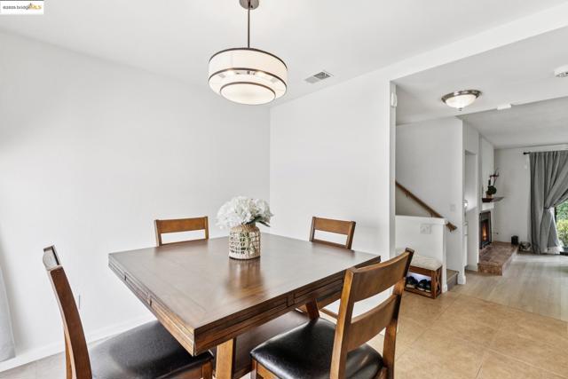 3422 Sunleaf Way, Richmond CA: https://media.crmls.org/mediaz/1439a679-8916-4b32-b319-45c6662e3ce2.jpg