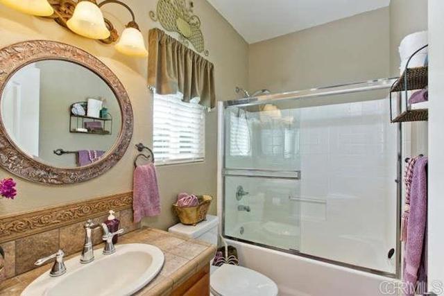 30427 Circle R Lane, Valley Center CA: https://media.crmls.org/mediaz/1439f84b-5551-4e7c-ba8f-ed39ca357ec9.jpg