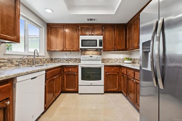 12434 Meandro Rd, San Diego CA: https://media.crmls.org/mediaz/143a6370-7f39-42f7-a922-d325ba5dd389.jpg