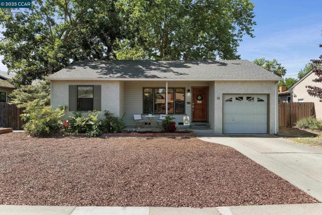 10 pendegast st., Woodland CA: https://media.crmls.org/mediaz/143a7aca-a1ee-470f-8a90-c7315c98d750.jpg