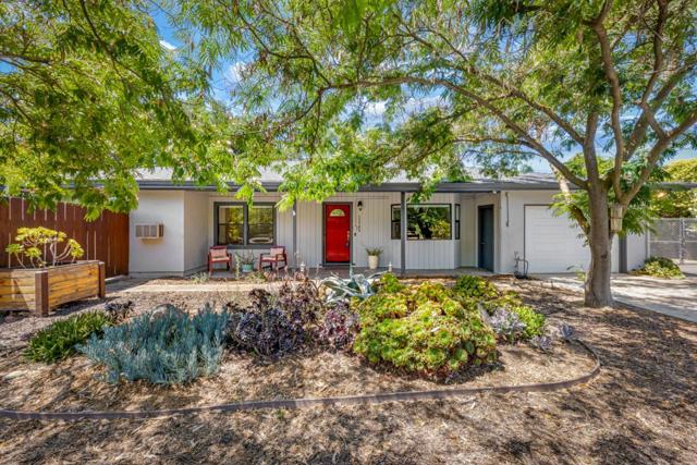 17785 Casa Lane, Morgan Hill CA: https://media.crmls.org/mediaz/143ba420-c705-4ee9-acad-ab1224edfa04.jpg