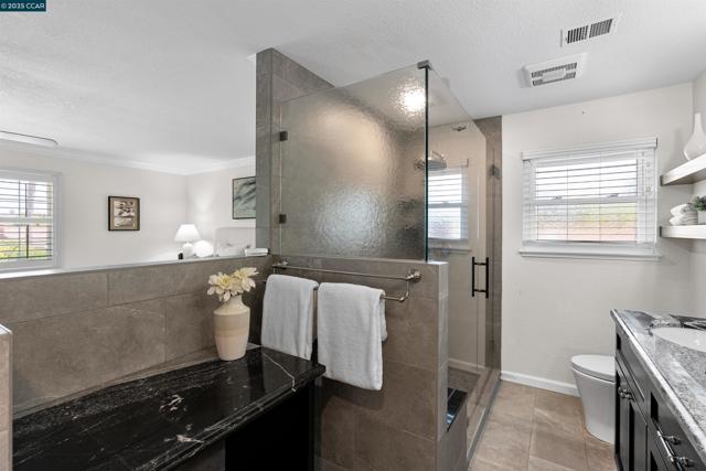 3628 Portsmouth Ct, Pleasanton CA: https://media.crmls.org/mediaz/143bdfab-63fb-48b2-9a01-e46ee7bce4b8.jpg