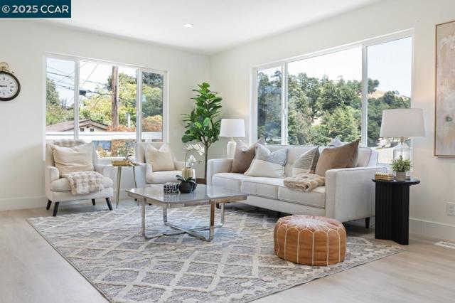 1923 Thompson Ln, El Sobrante CA: https://media.crmls.org/mediaz/143c1122-0a4f-4113-844d-fbe1c19f4db5.jpg