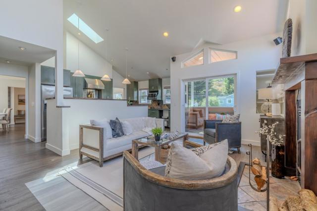 647 Canyon Drive, Pacifica CA: https://media.crmls.org/mediaz/143c2dc0-2f9c-40f2-8df2-9d1f1289399c.jpg