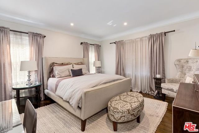 5990 Saturn Street, Los Angeles CA: https://media.crmls.org/mediaz/143c3e62-7231-49af-b336-76379762df69.jpg