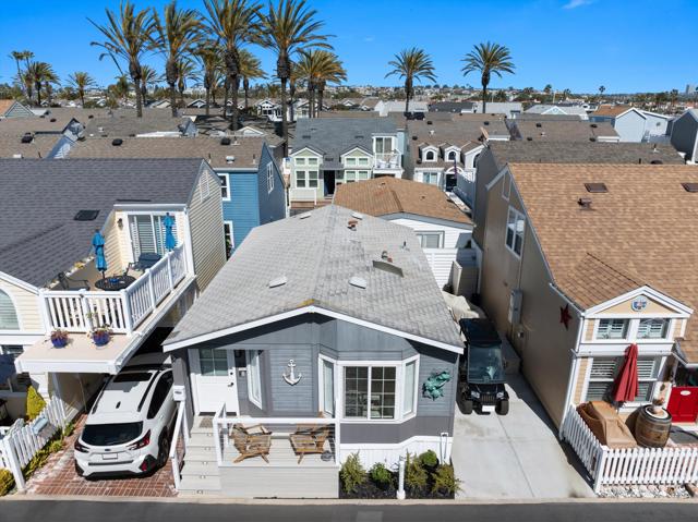 37 El Paseo Street, Newport Beach CA: https://media.crmls.org/mediaz/143c7d05-75fb-400a-9261-2babb4aa2d6e.jpg