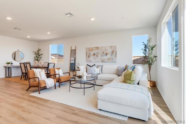 33300 Dayspring CT Lot 39, Lake Elsinore CA: https://media.crmls.org/mediaz/143cd35c-2373-4d6d-9752-e34b17de449d.jpg