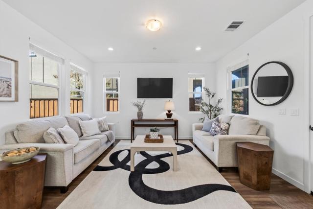 2975 Denali Drive, Marina CA: https://media.crmls.org/mediaz/143d1ca1-20c5-4c4c-945e-8bf99ceee1da.jpg